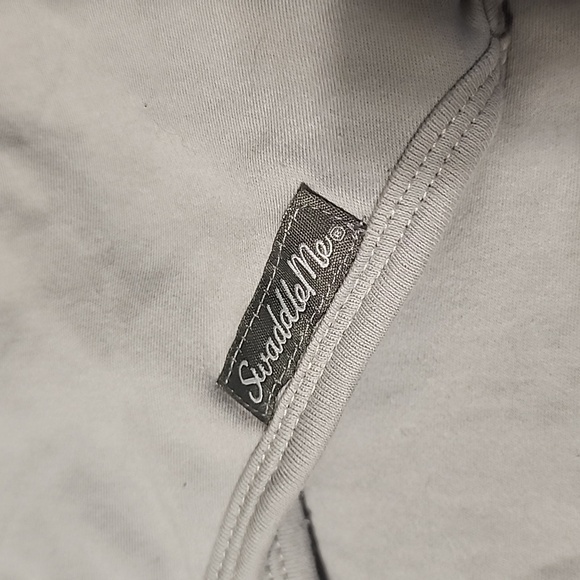 SWADDLE ME GRAY WOTH HEART SWADDLER SZ SM/MD - Picture 2 of 6